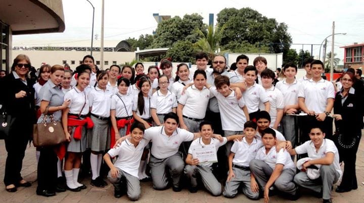Concurso Himno Nacional Secundaria Zona 013