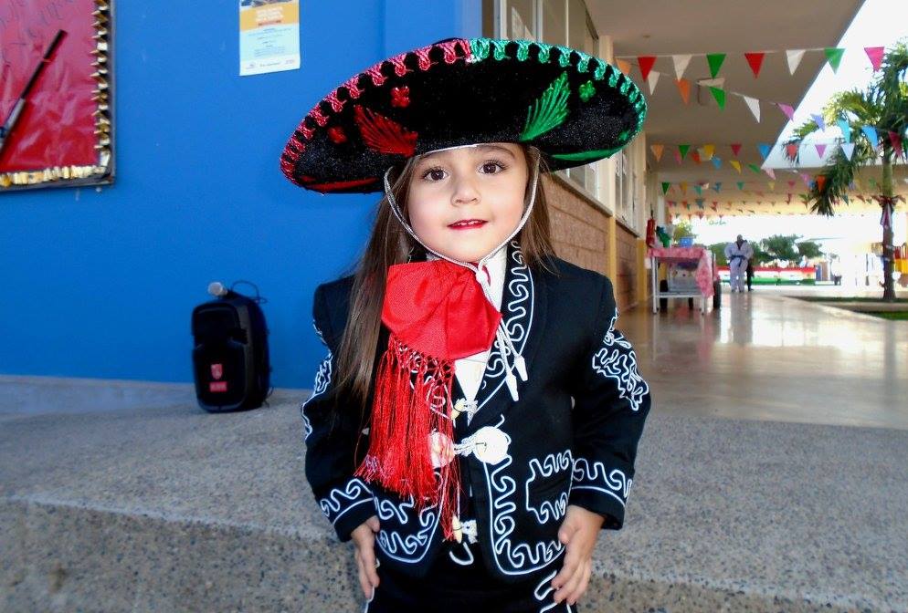 Desfile y Kermés de la Revolución