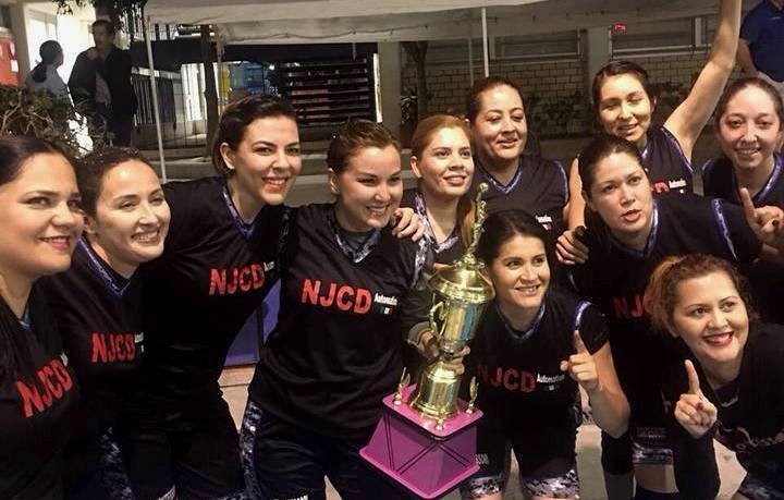 ¡Mamás Campeonas de Copa Activa de Básquetbol !