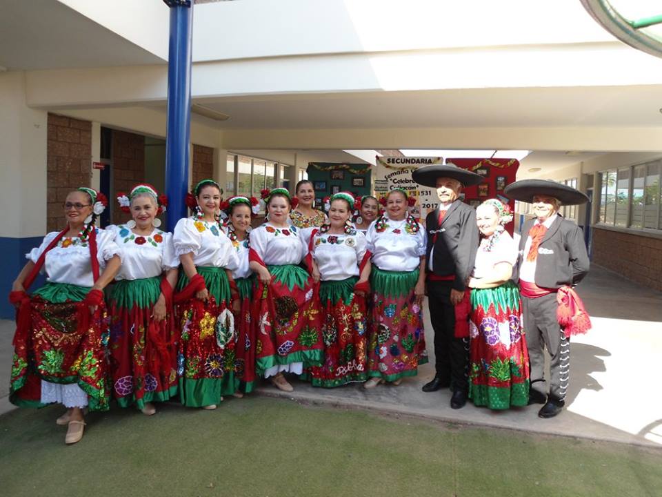 Visita de Ballet Folclórico a Plantel Valle Alto.