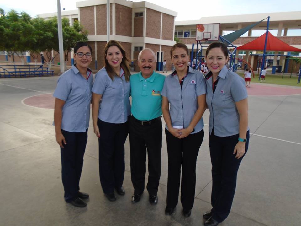 Visita Sr. Arturo Torres del Banco de alimentos | Plantel Valle Alto