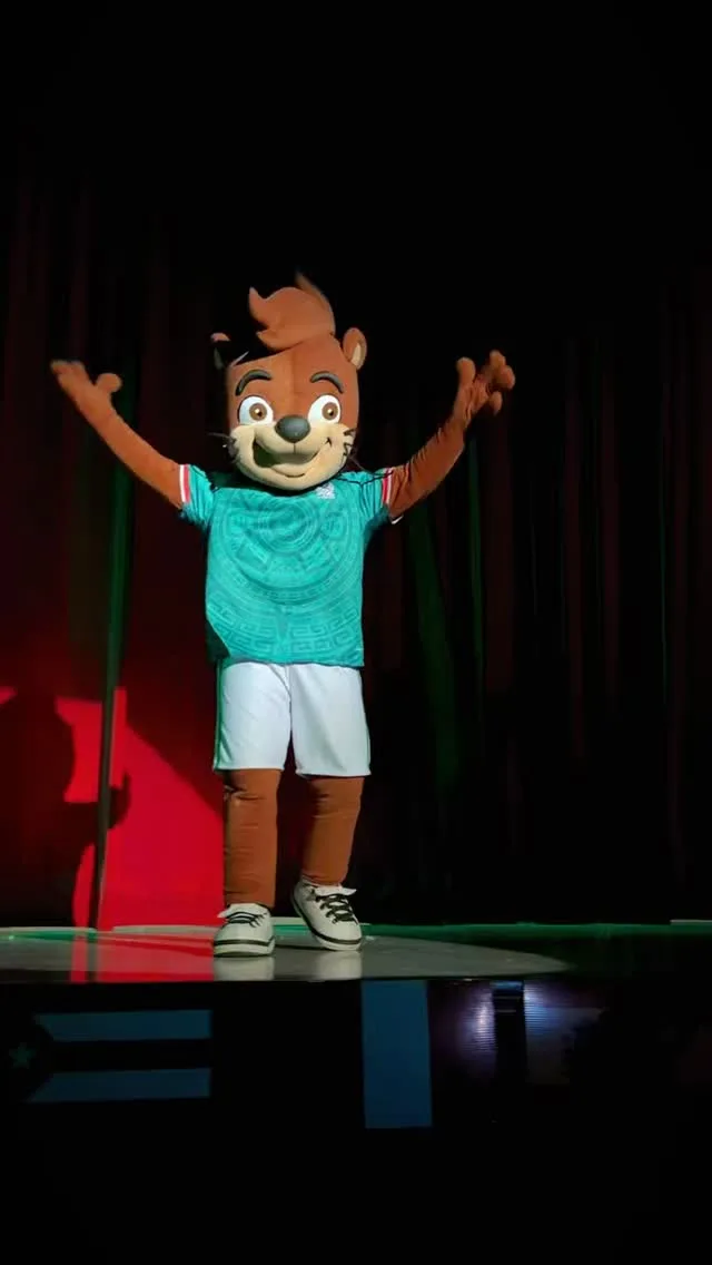 🇲🇽⚽ ¡Hoy juega nuestra selección y Monti lo sabe! 📣🥳