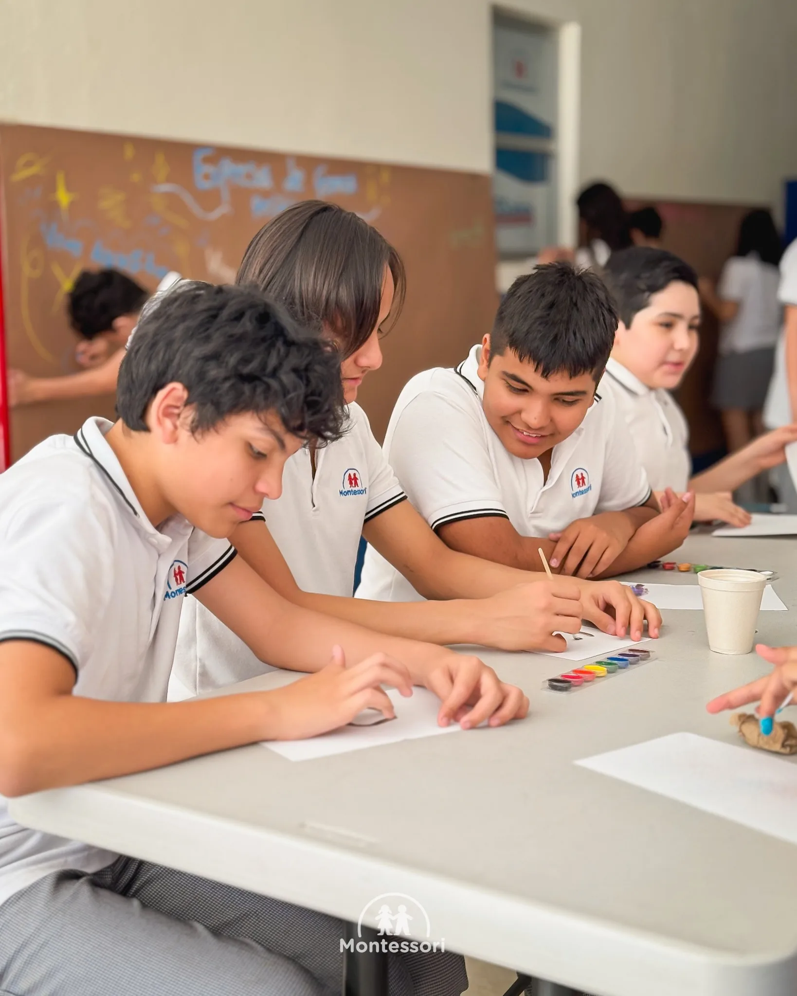 🎨🧵📚 Nuestros alumnos de Jr High vivieron un “Día de…