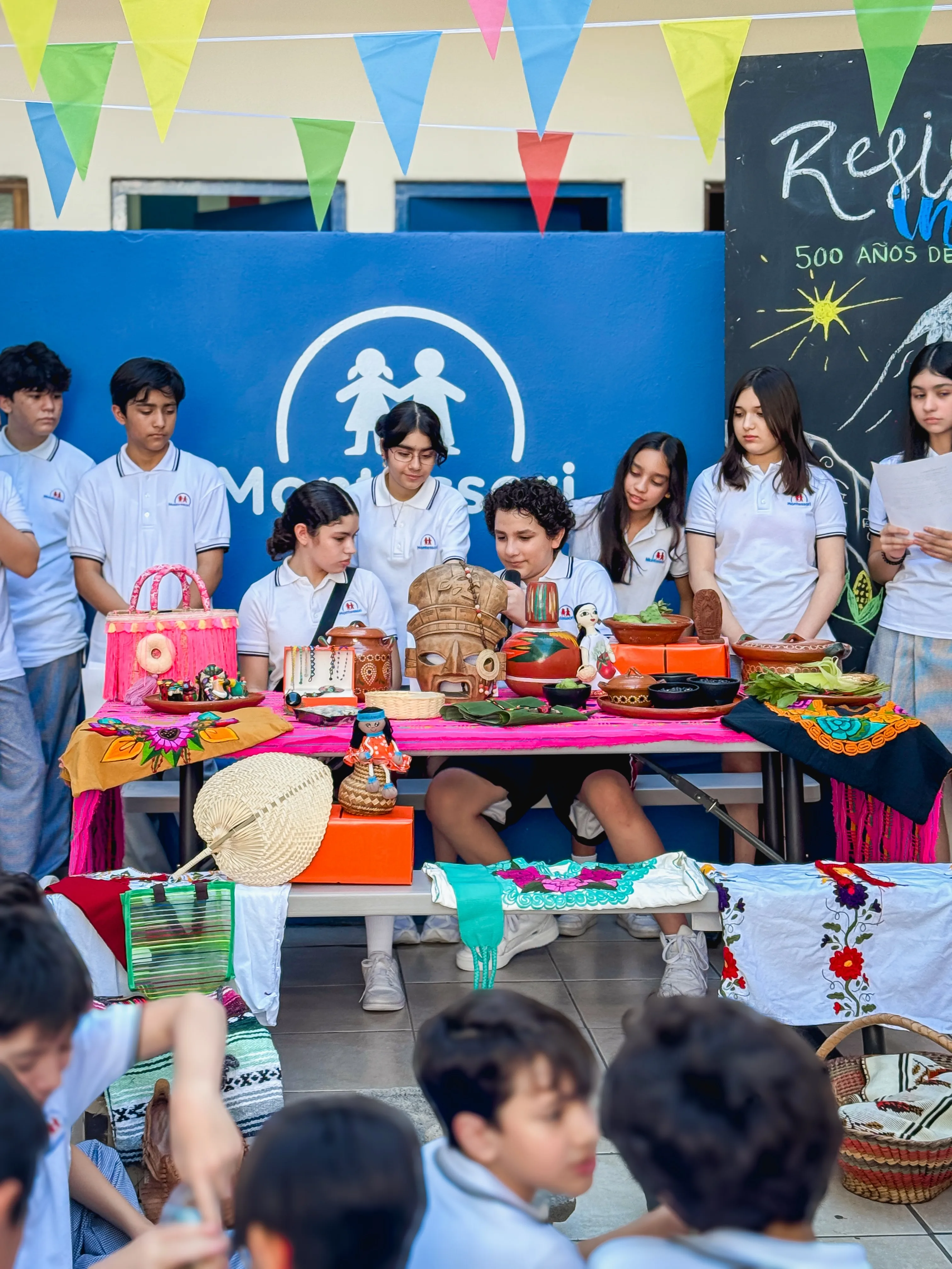 🌎 Nuestros alumnos de Jr High conmemoraron el Día de…
