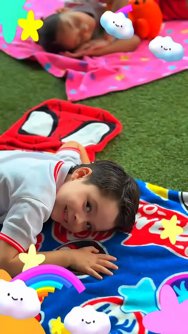 📖🧸 Cuentos, imaginación y sus cobijitas preferidas. Así disfrutó Kindergarten…